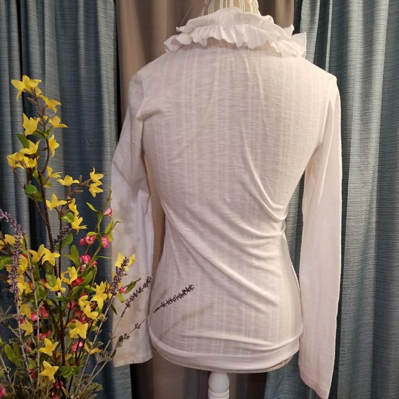 🌻🌺🌻CABI WHITE RUFFLE SHIRT!! - Picture 2 of 5